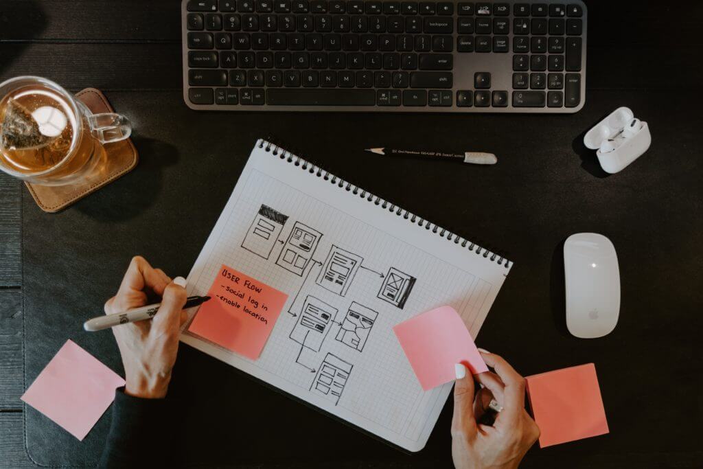 How does the designer's support affect the project implementation time?