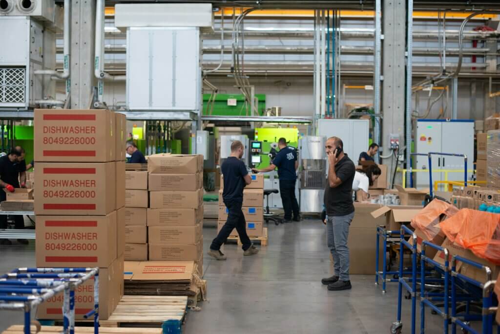 Operational benefits of industry 4.0: workforce optimization